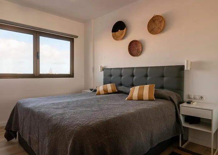 Renovated Close To Yumbo Lejlighed